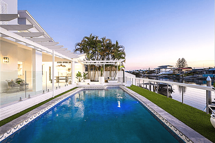 Custom Concrete Pool Broadbeach, QLD